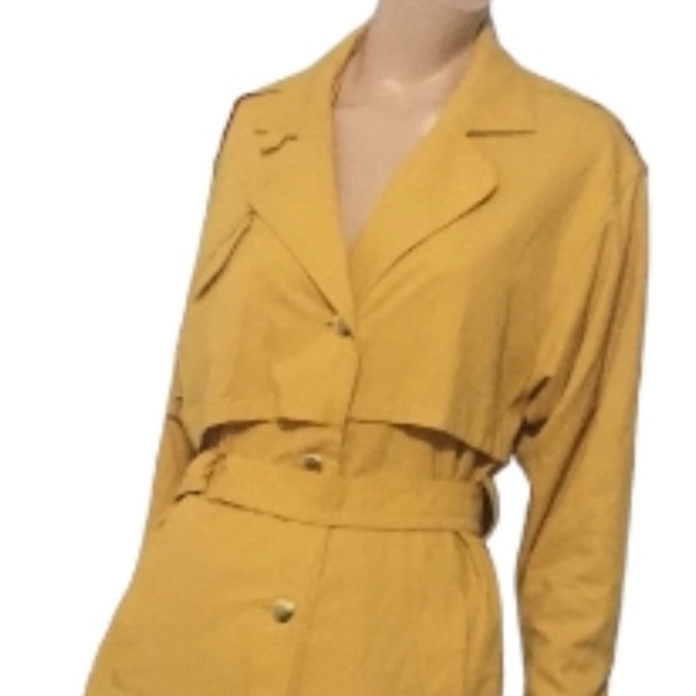 ⭐️CLAIDE HARVEY Vintage Gold Belted Trench Coat ⭐️